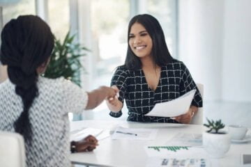 Firma de recrutare – o soluție potrivită pentru companiile care nu au departamente de HR