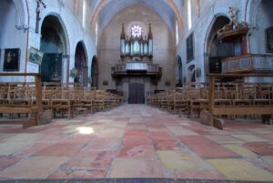 motive traditionale romanesti semnificatie
